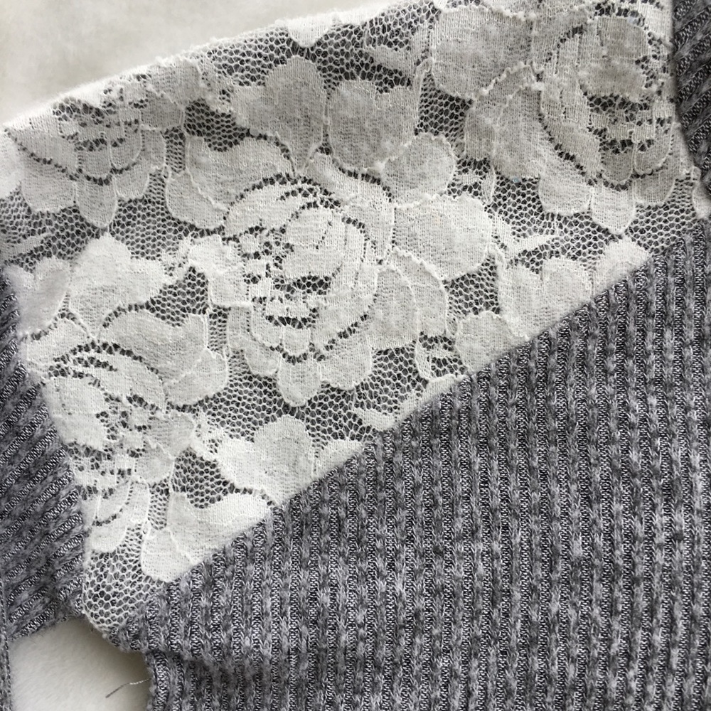 Abercrombie Kids hooded cardigan. Girls 5/6❤️ - Picture 2 of 8